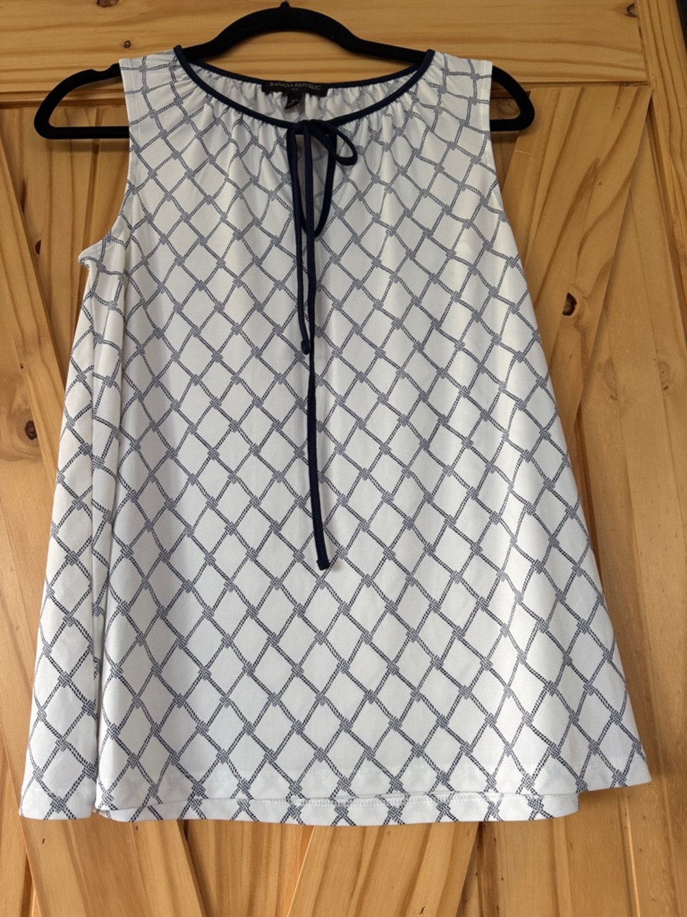 Banana Republic White Sleeveless A-Line Skirt with Navy Lattice
